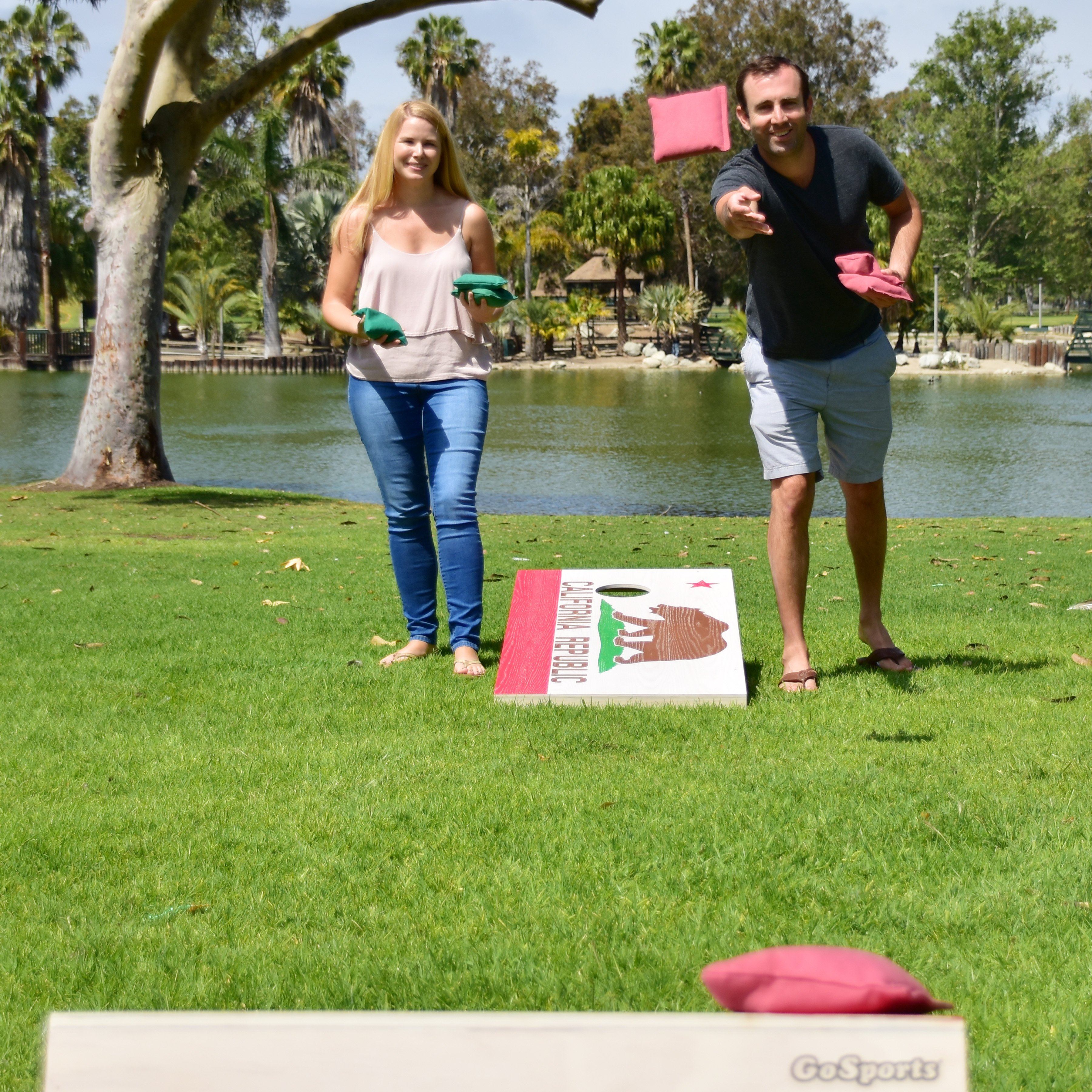 a man and woman playing a game of corno