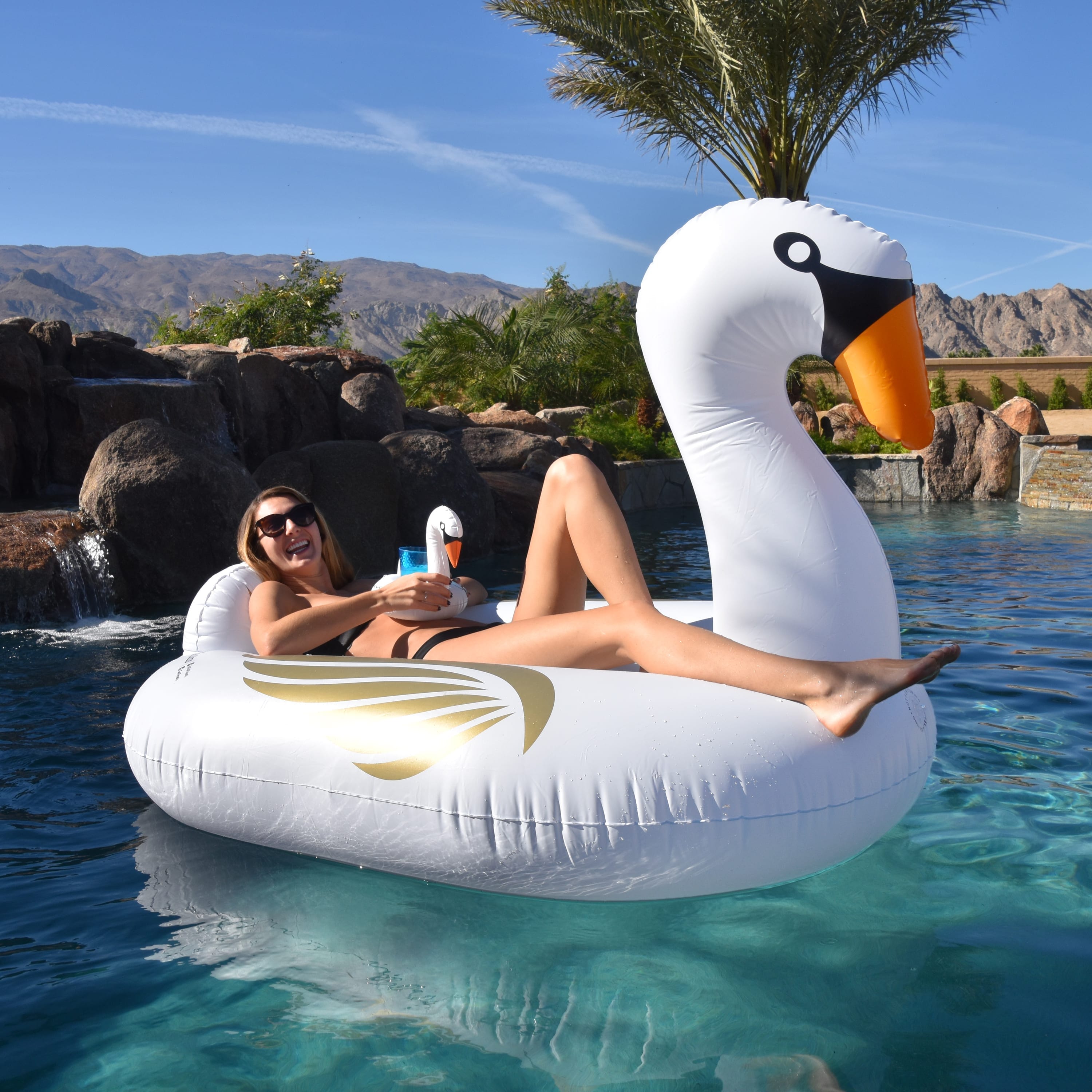 GoFloats Giant Inflatable Swan Pool Float GoFloats 